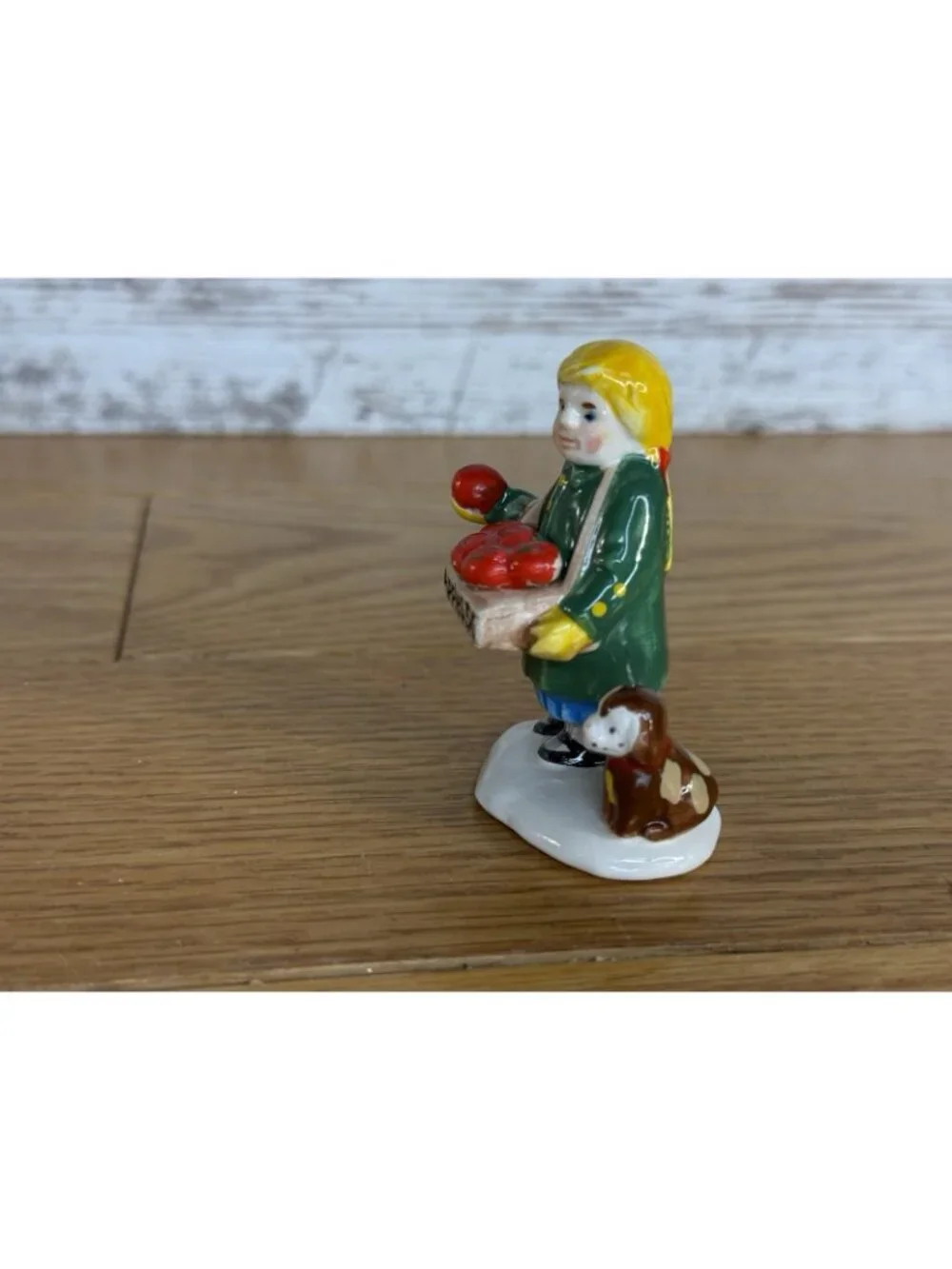 Department 56 Girl Selling Apples and News Boy #5129-2 Snow Village